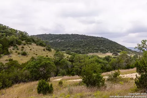 1616 Mickle Crk, Medina, TX 78055