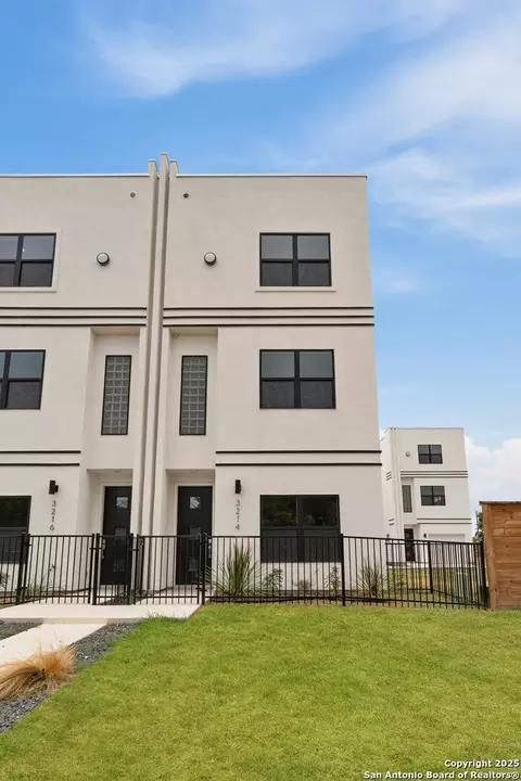3214 N Elmendorf #102, San Antonio, TX 78201