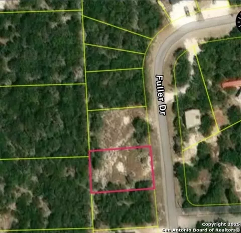 2025 Fuller Dr, Canyon Lake, TX 78133