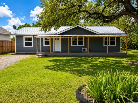1668 Lakeview, Canyon Lake, TX 78133