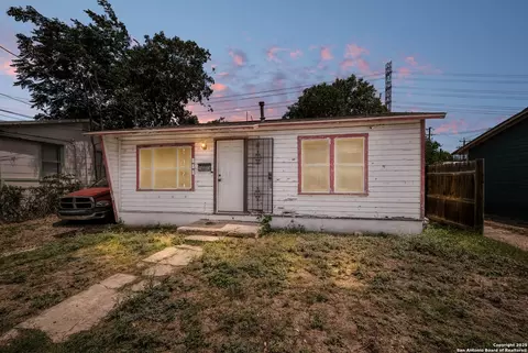 723 Larry, San Antonio, TX 78202
