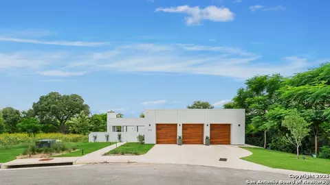 8218 Country Lane Ct, San Antonio, TX 78209