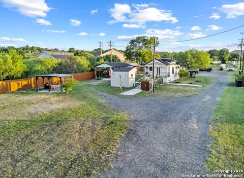286 State Highway 173 S, Bandera, TX 78003
