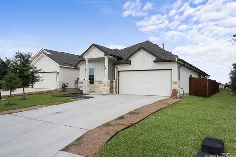 904 Brook Ave, New Braunfels, TX 78130