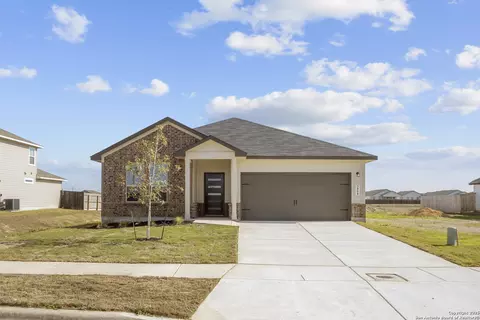 3808 Isaac Dr, Seguin, TX 78155