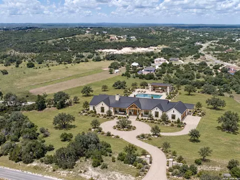 701 Mystic Shores Blvd, Spring Branch, TX 78070