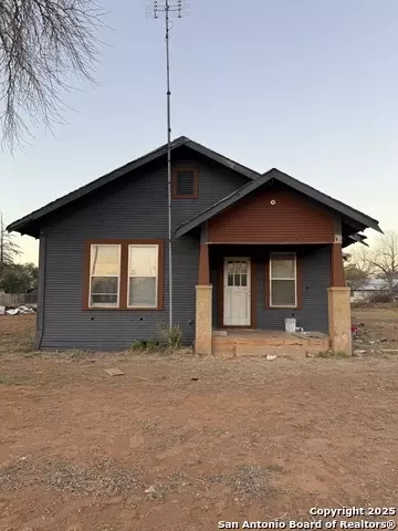 505 Rio Grande, Pearsall, TX 78061