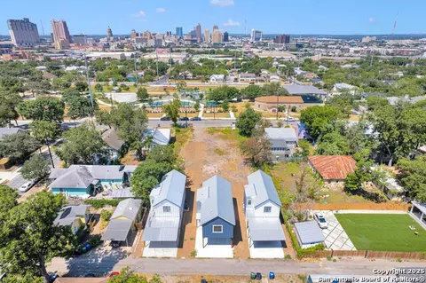 814 N Olive, San Antonio, TX 78202