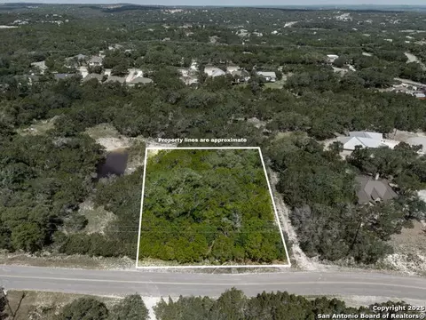 581 Gallagher, Canyon Lake, TX 78133