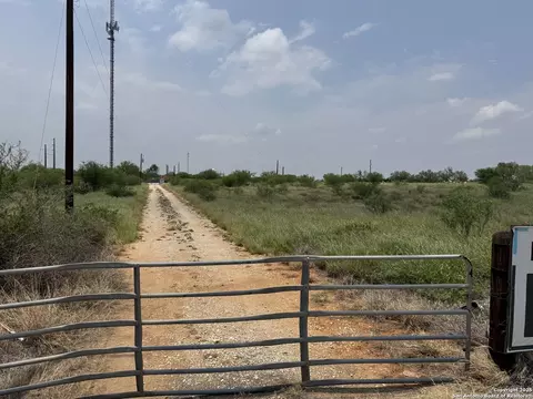 2200 S Interstate 35, Cotulla, TX 78014
