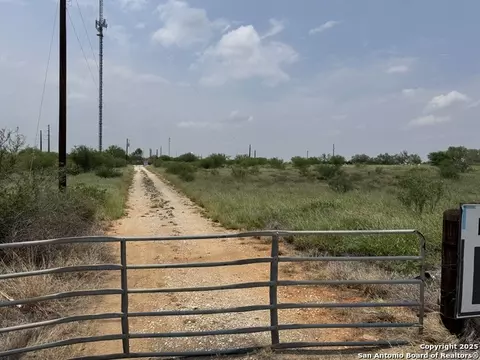2200 S Interstate 35, Cotulla, TX 78014