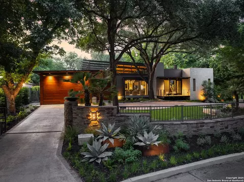 605 E Contour, San Antonio, TX 78212