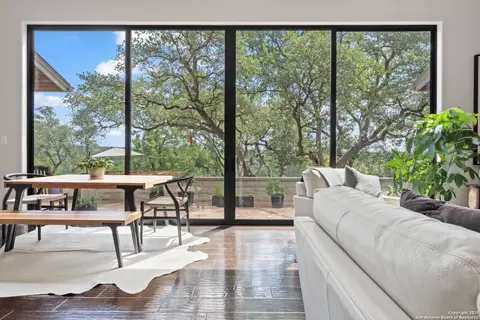 172 Bluff, Dripping Springs, TX 78620