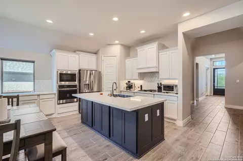 4995 Winkler Trl, Schertz, TX 78108