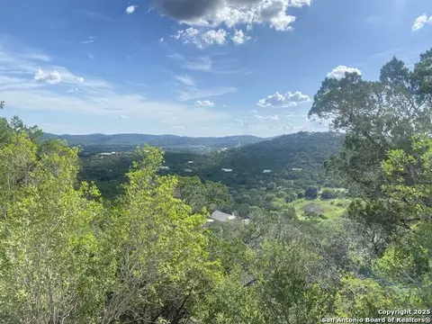 000 Cat Claw Mtn, Concan, TX 78838