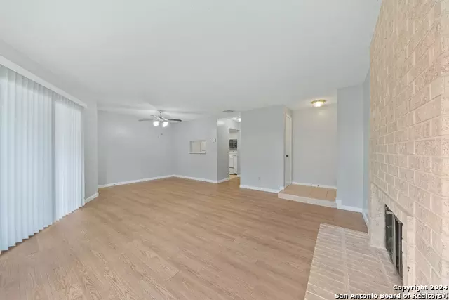 Living - 11843 Braesview #2311, San Antonio, TX 78213 photo 2 of 4