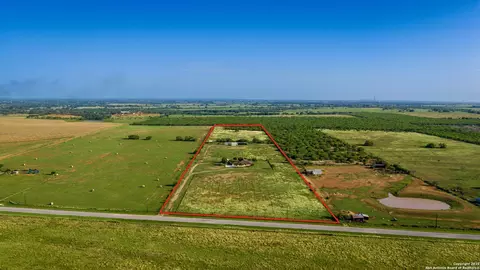 2387 Fm 537, Floresville, TX 78114