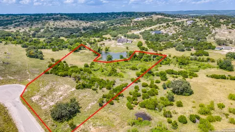 239 Flickering Sky Cir, Blanco, TX 78606