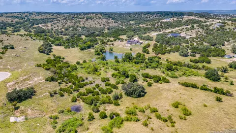 239 Flickering Sky Cir, Blanco, TX 78606