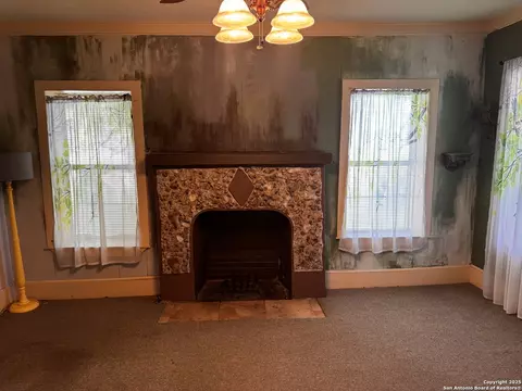 102 11th, Junction, TX 76849 photo 8