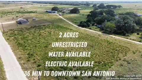 949 Cr 777 #LOT 5, Devine, TX 78016