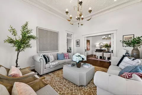 509 W Austin St, Fredericksburg, TX 78624