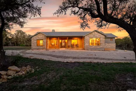 924 Annabelle Ave, Bulverde, TX 78163