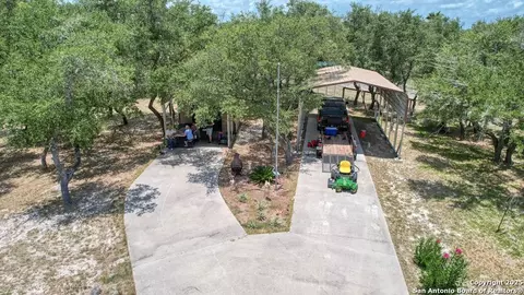 527 N Traylor, Rockport, TX 78382