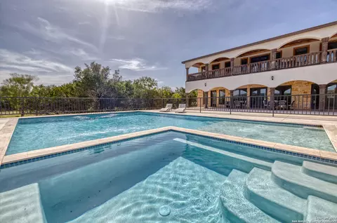 1747 Mountain Vly, Concan, TX 78838