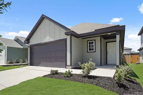 15001 Fischer Garden Dr, San Antonio, TX 78253