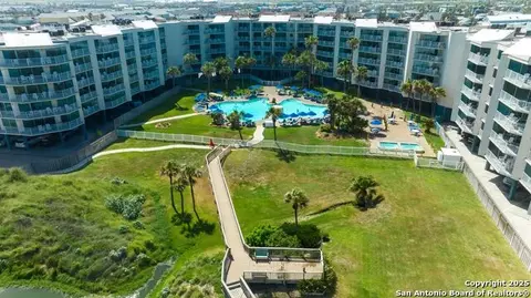 800 Sandcastle Dr #130, Port Aransas, TX 78373