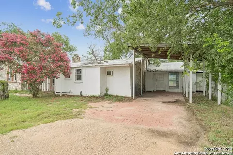 Other - 897 Zig Zag, Devine, TX 78016 photo 9 of 10