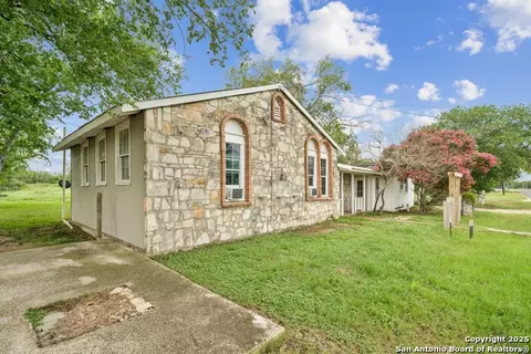 Exterior - 897 Zig Zag, Devine, TX 78016 photo 1 of 3