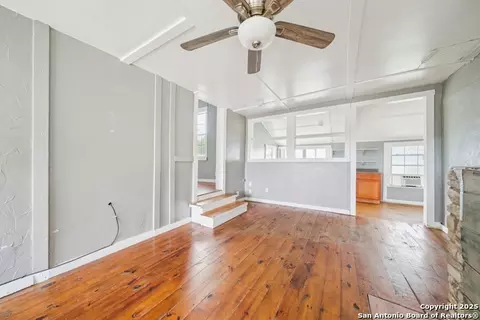 Living - 897 Zig Zag, Devine, TX 78016 photo 3 of 3