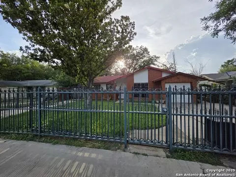 2103 Chesterhill, San Antonio, TX 78228