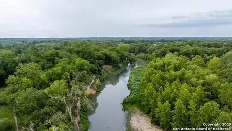 11089 Alternate 90, Seguin, TX 78155