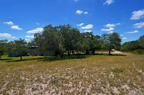 1641 Charco, Beeville, TX 78102 photo 12