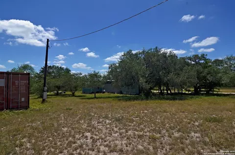 1641 Charco, Beeville, TX 78102 photo 11