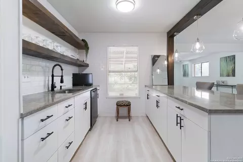 4602 Hollyridge, San Antonio, TX 78228