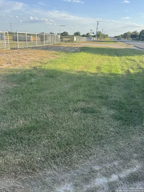 1050 N Hwy 132, Natalia, TX 78059