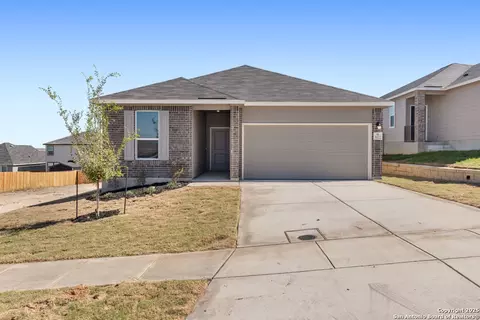 5122 Briscoe Blf, Converse, TX 78109