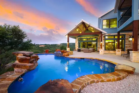 1023 Comanche Rdg, New Braunfels, TX 78132