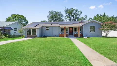 135 Irvington, San Antonio, TX 78209