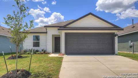 1690 Kolbe Trl, New Braunfels, TX 78130