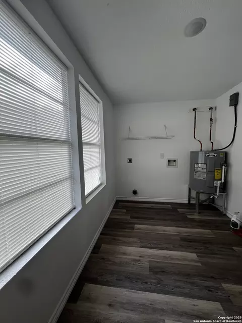 Other - 308 W Coker, Devine, TX 78016 photo 3 of 5