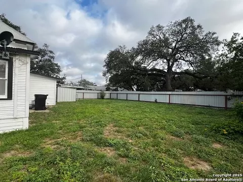 Exterior - 308 W Coker, Devine, TX 78016 photo 3 of 7