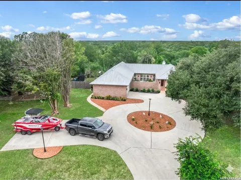 352 Ridge Crst, Seguin, TX 78155