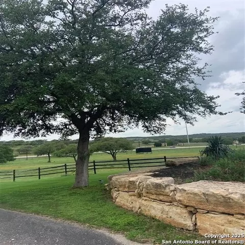 102 William Tobin, Blanco, TX 78606