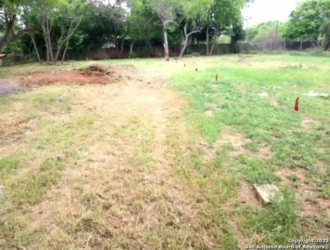 1135 Novella, Adkins, TX 78101