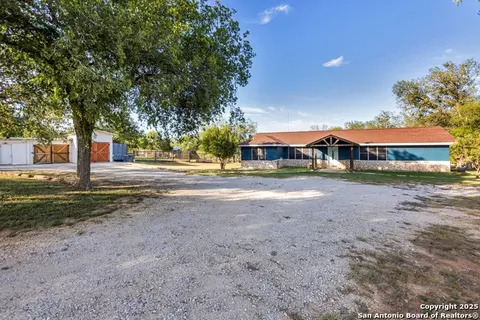 14686 Stuart Rd, San Antonio, TX 78223